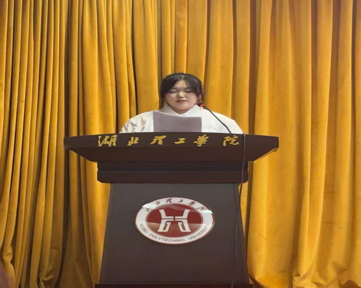 开学典礼图片1.jpg